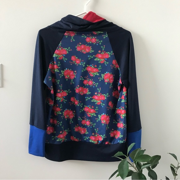 Misslook - 🪓 10$ M - Longsleeves shirt with large cowl - VGUC - Picture 4 of 6